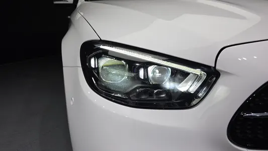 Mercedes-Benz E-Class W213 E220d 4MATIC AMG Line 2022 22