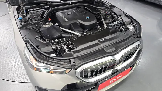 BMW 5 Series (G60) 530i xDrive M 2025 5