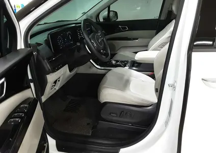 Kia Carnival 9 2023 4