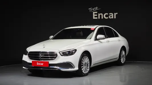 Mercedes-Benz E-Class W213 E220d 4MATIC 2021