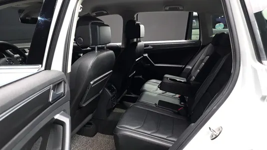 Volkswagen 2 2.0 TDI 2019 11