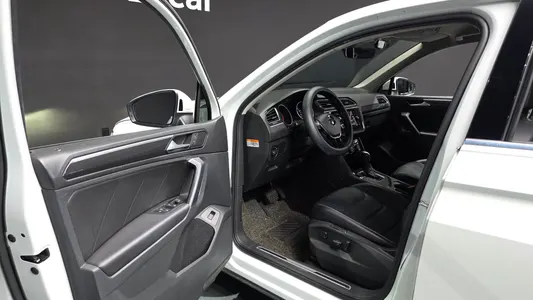 Volkswagen 2 2.0 TDI 2019 10