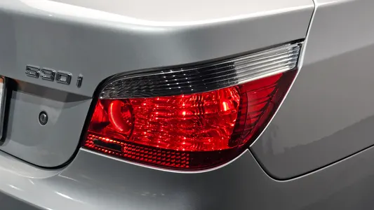 BMW 5 Series (E60) 523i 2006 23