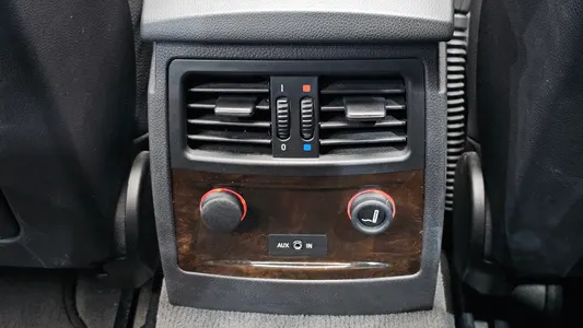BMW 5 Series (E60) 523i 2006 31