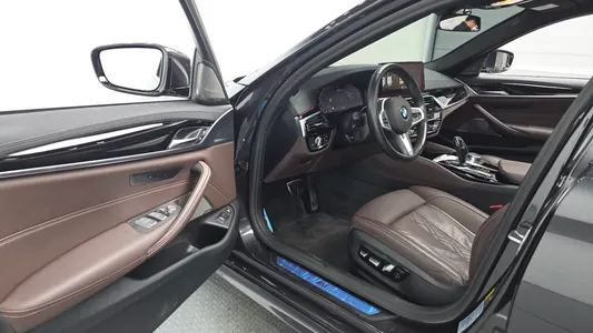 BMW 5 Series (G30) 530e M 2021 9