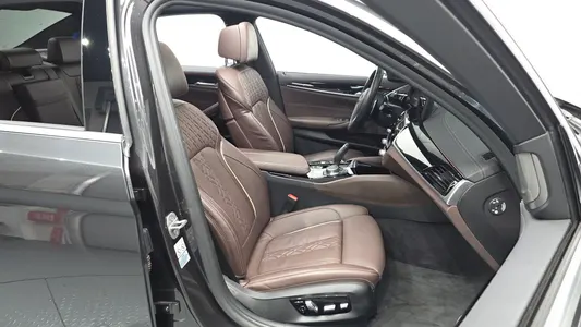 BMW 5 Series (G30) 530e M 2021 26