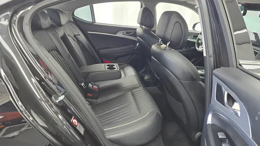 Genesis G70 2.0T 2018 11