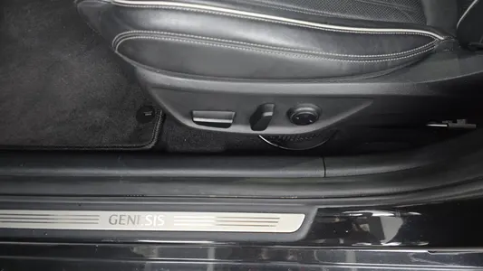 Genesis G70 2.0T 2018 31