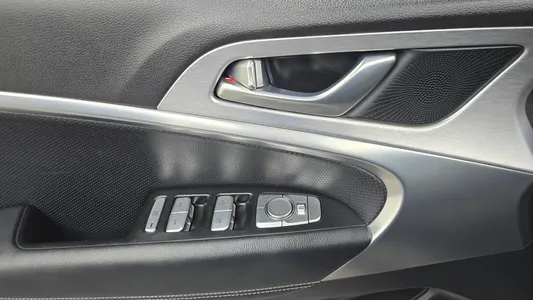 Genesis G70 2.0T 2018 27