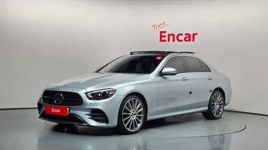 Mercedes-Benz E-Class W213 E350 4MATIC AMG Line 2022