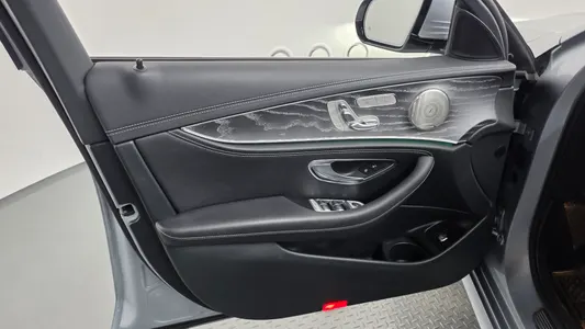 Mercedes-Benz E-Class W213 E350 4MATIC AMG Line 2022 24