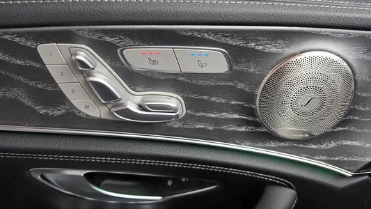 Mercedes-Benz E-Class W213 E350 4MATIC AMG Line 2022 30
