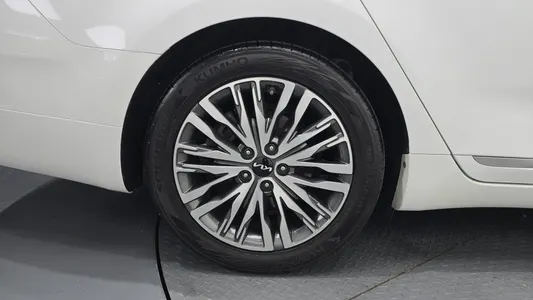 Kia K7 2020 5