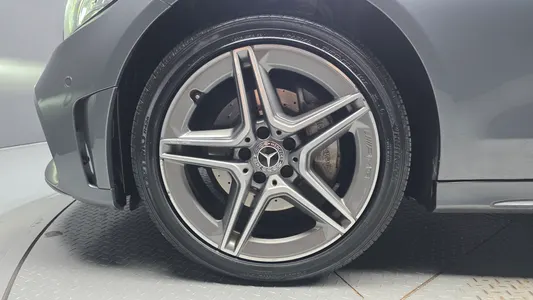 Mercedes-Benz C-Class W205 C220 d 4MATIC AMG Line 2019 5