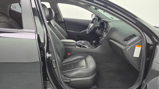 Kia K5 2011 26