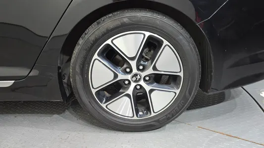 Kia K5 2011 21