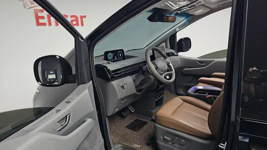 Hyundai Staria HEV 1.6 7 2024 10
