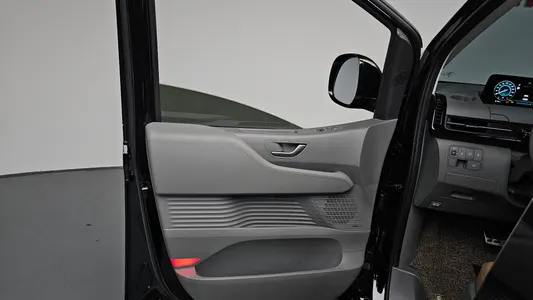 Hyundai Staria HEV 1.6 7 2024 26