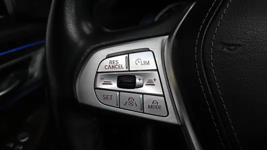 BMW 7 Series (G11) 740Li xDrive 2020 35