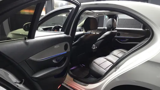 Mercedes-Benz E-Class W213 E300 2019 26