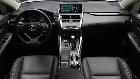 Lexus NX300h 2017 7