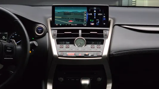 Lexus NX300h 2017 14