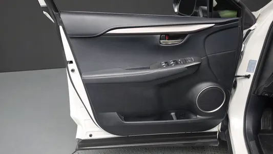 Lexus NX300h 2017 24