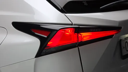 Lexus NX300h 2017 23