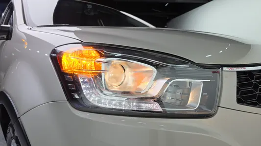 KG Mobility C 2.0 CVT 2WD 2014 22