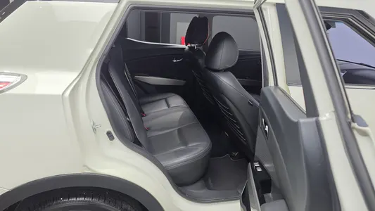 KG Mobility Tivoli LX 2WD 2015 12