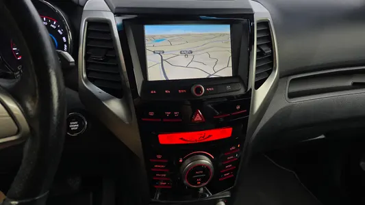 KG Mobility Tivoli LX 2WD 2015 14