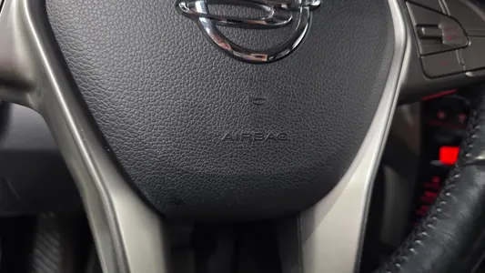 KG Mobility Tivoli LX 2WD 2015 29