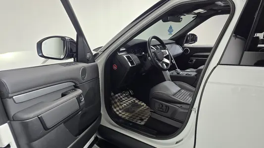 Land Rover 5 P360 R- SE 2023 9