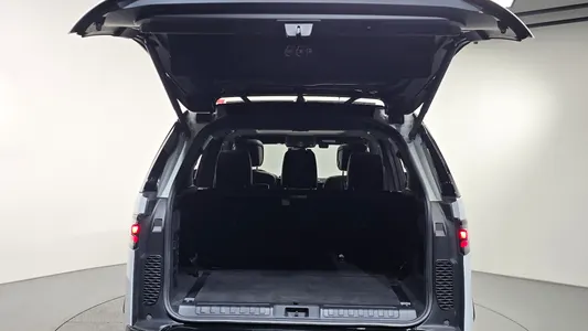 Land Rover 5 P360 R- SE 2023 19