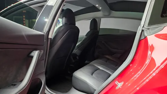 Tesla 3 AWD 2021 27