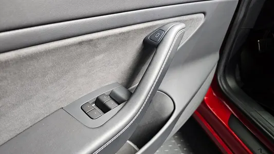 Tesla 3 AWD 2021 28