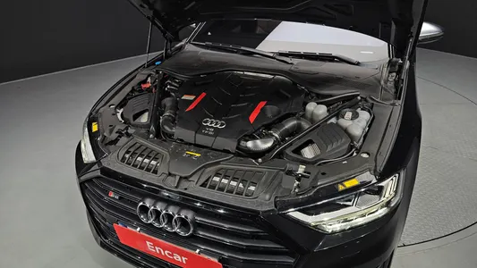 Audi S8 (D5) 4.0 TFSI LWB 2020 6
