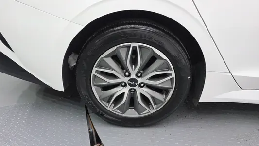 Kia K5 3 2022 28