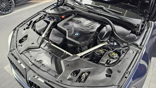 BMW 5 Series (G30) 520i 2019 6