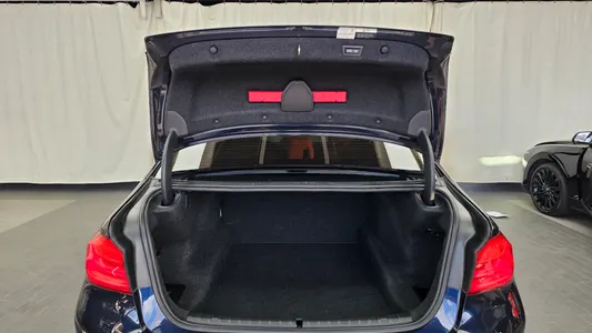 BMW 5 Series (G30) 520i 2019 19