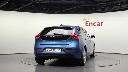 Volvo V40 D2 2015 4