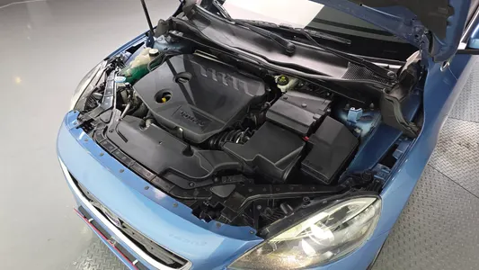 Volvo V40 D2 2015 6