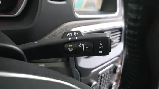 Volvo V40 D2 2015 17