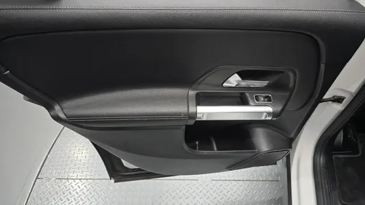Mercedes-Benz GLB-Class X247 GLB220 2021 25