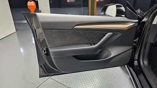 Tesla 3 AWD 2022 25