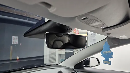 Tesla 3 AWD 2022 28