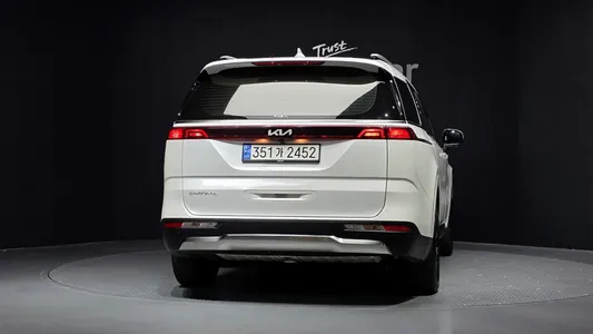Kia Carnival 9 2023 4