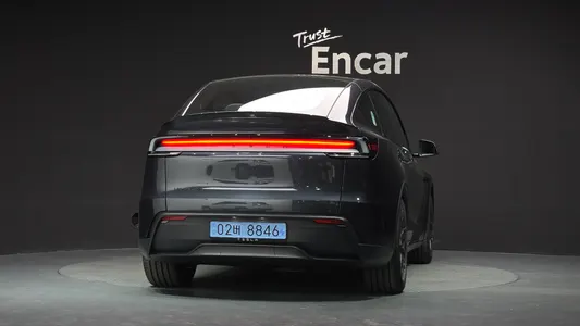 Tesla Y L AWD 2026 4