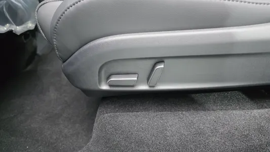 Tesla Y L AWD 2026 16