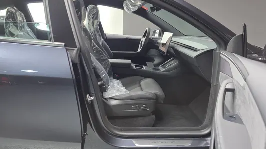Tesla Y L AWD 2026 26